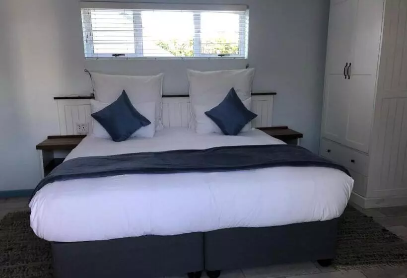 Majatalo Bluesky Arniston Guest House