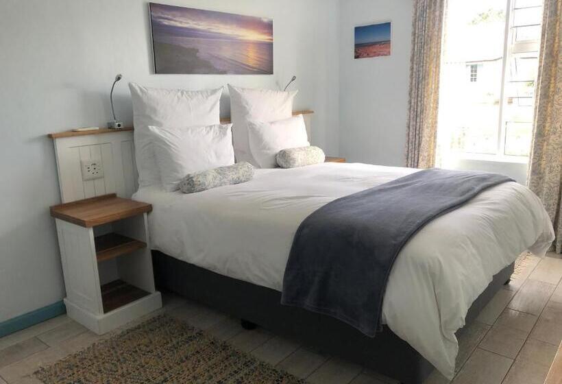 بنسيون Bluesky Arniston Guest House