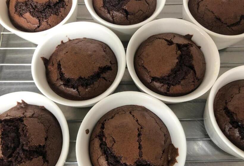 بنسيون Bluesky Arniston Guest House