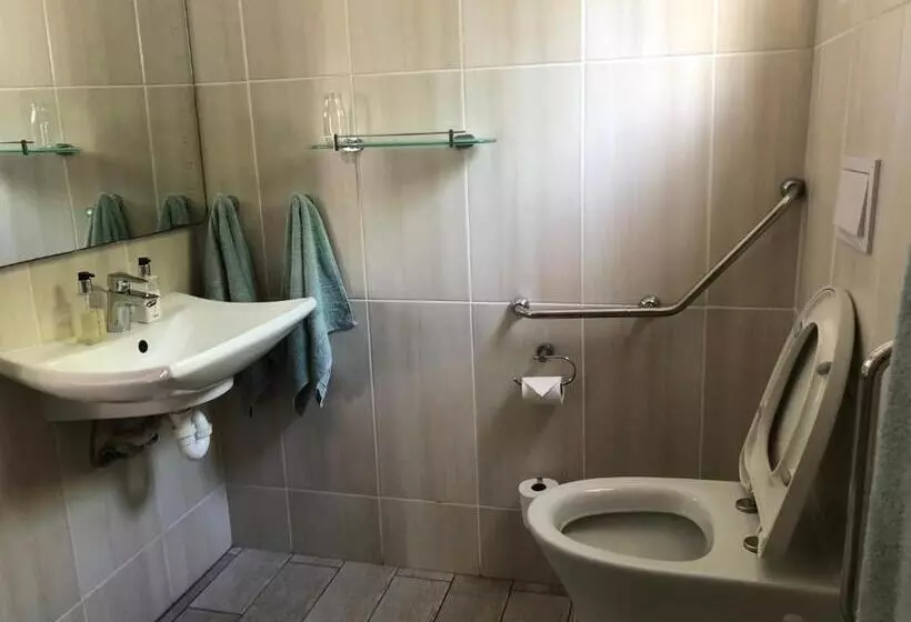 Majatalo Bluesky Arniston Guest House