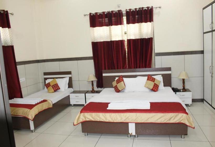 ペンション Primrose  And Restaurant