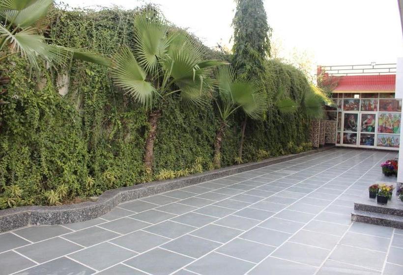 ペンション Primrose  And Restaurant