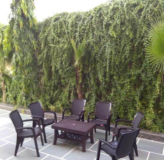 ペンション Primrose  And Restaurant