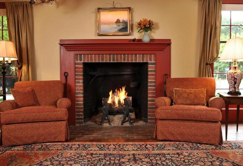 1795 Acorn Inn Bed And Breakfast