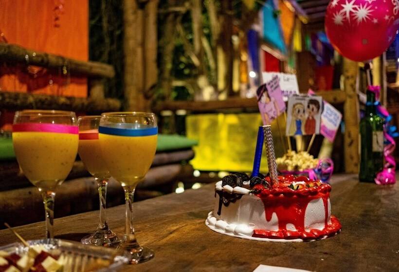 هاستل Kanta Sana