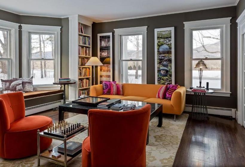 호스텔 The Marble West Inn