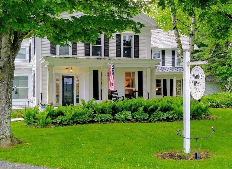 호스텔 The Marble West Inn