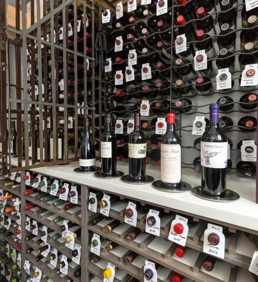 호스텔 The Marble West Inn