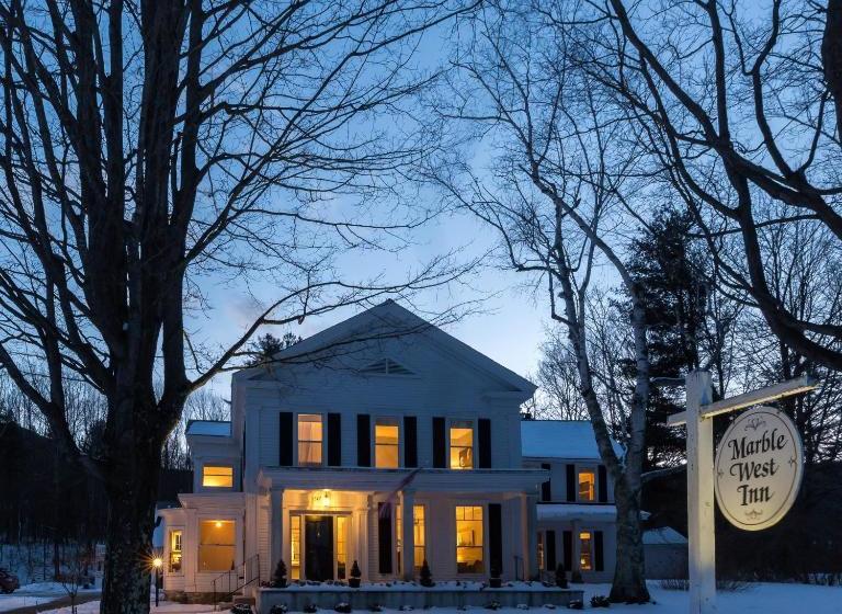 호스텔 The Marble West Inn