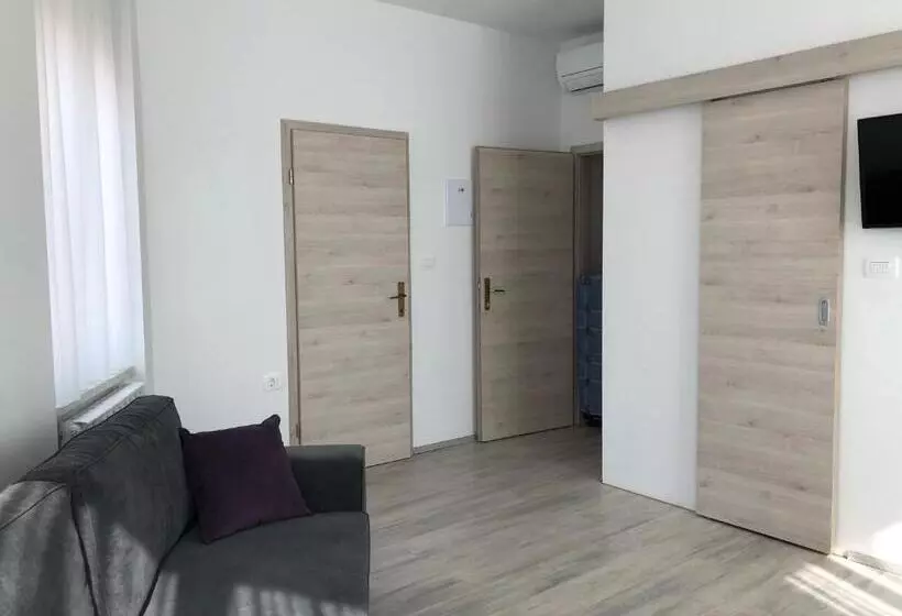 پانسیون Apartments & Rooms Nardin