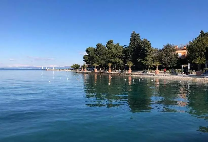 پانسیون Apartments & Rooms Nardin