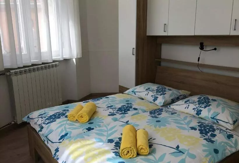 پانسیون Apartments & Rooms Nardin