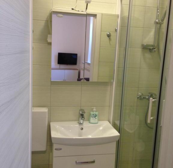 펜션 Apartments & Rooms Nardin