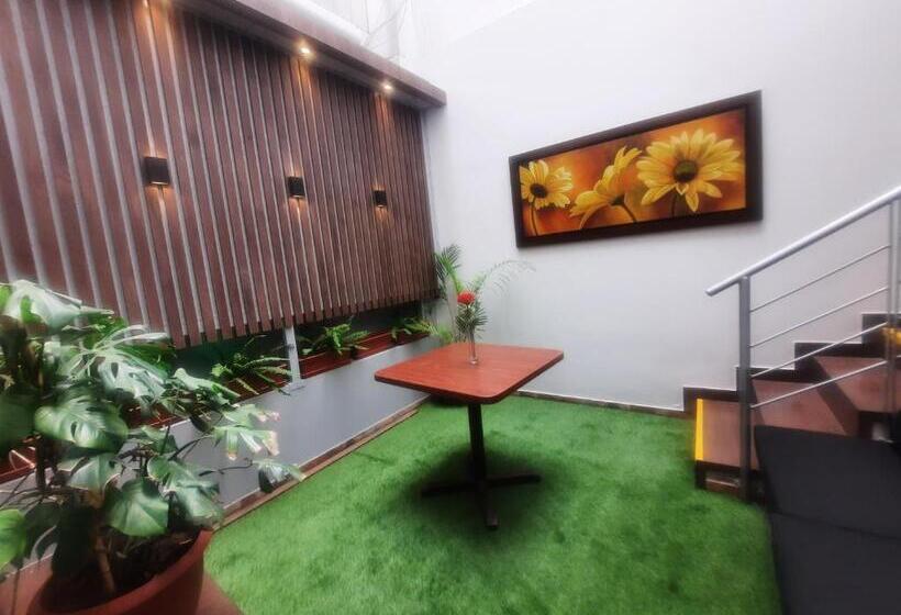 פנסיון Bella Aqp