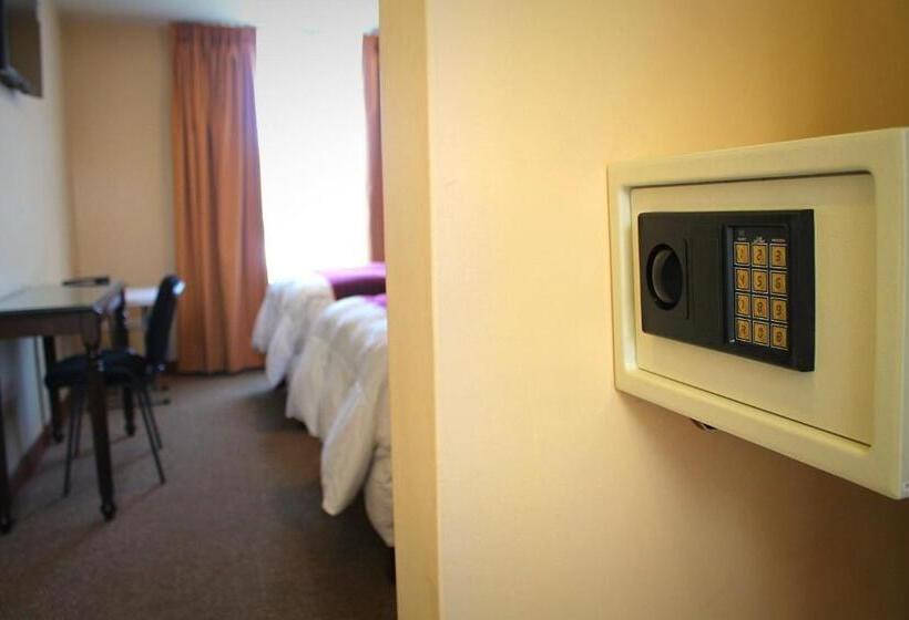 פנסיון Bella Aqp