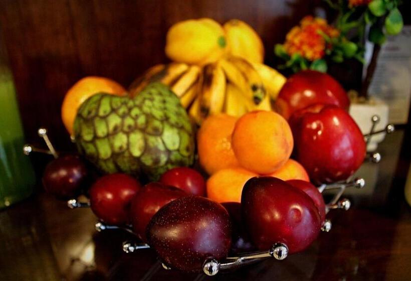 פנסיון Bella Aqp