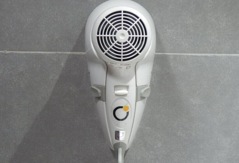 פנסיון Bella Aqp