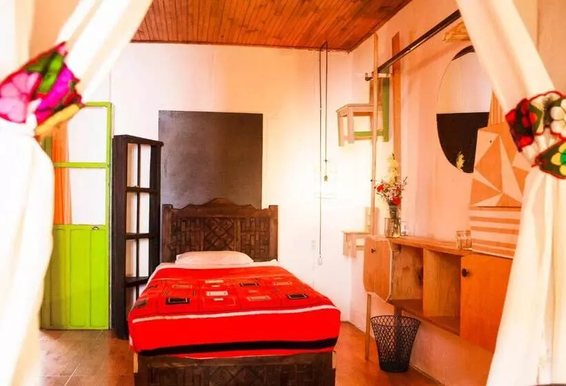 ペンション Corazón Corteza