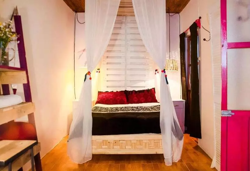 ペンション Corazón Corteza