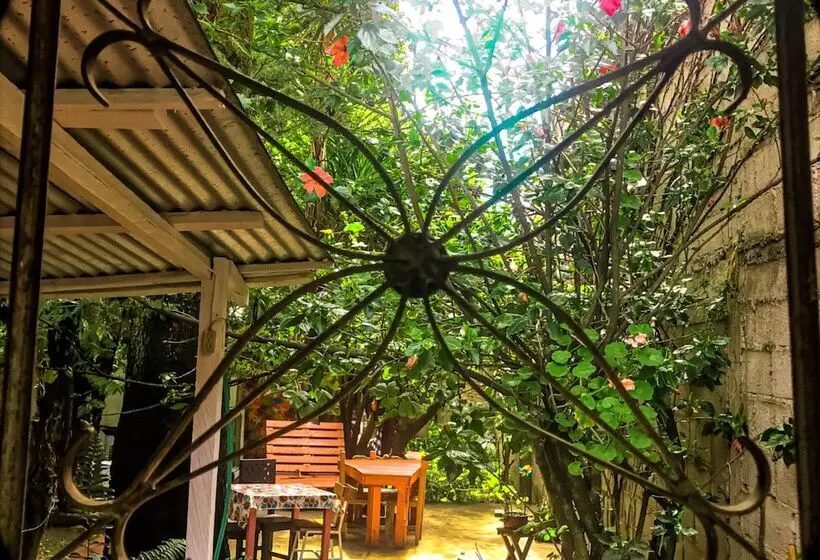 ペンション Corazón Corteza