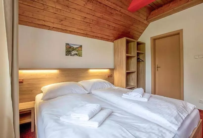 ペンション Penzión Lomnicky