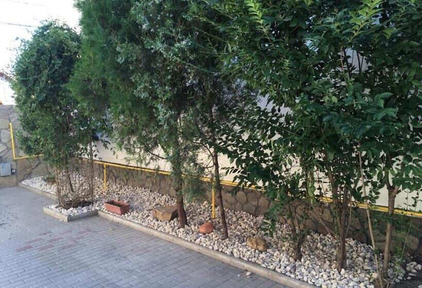 پانسیون Step Inn