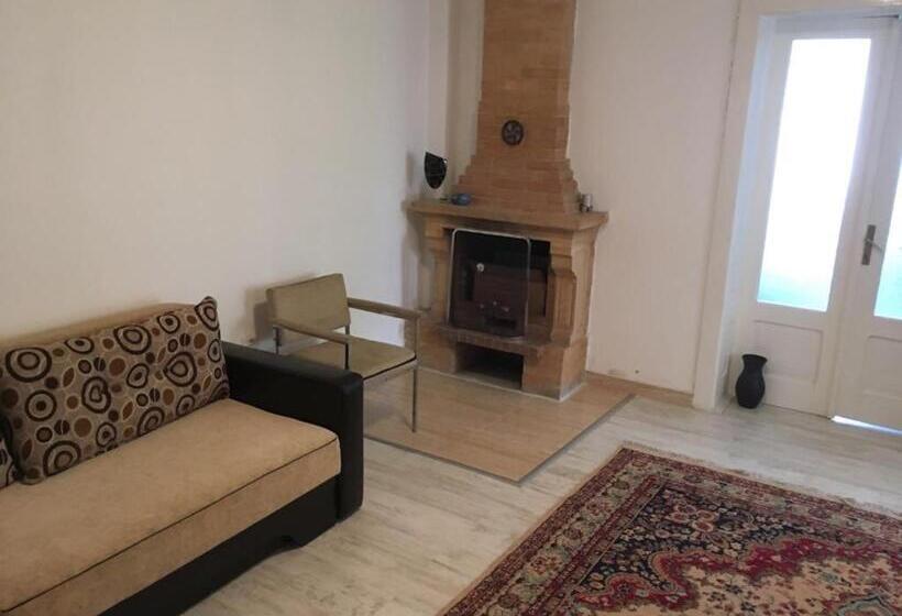 پانسیون Step Inn