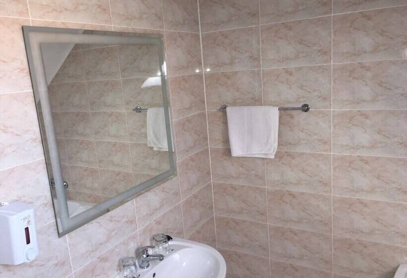 پانسیون Step Inn