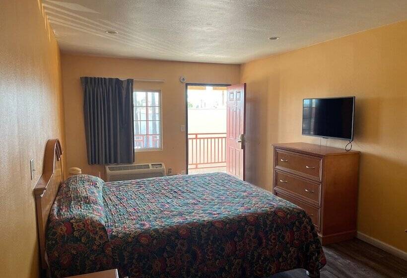 فندق على الطريق Palm Tree Inn