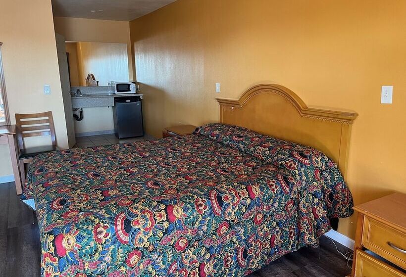 فندق على الطريق Palm Tree Inn