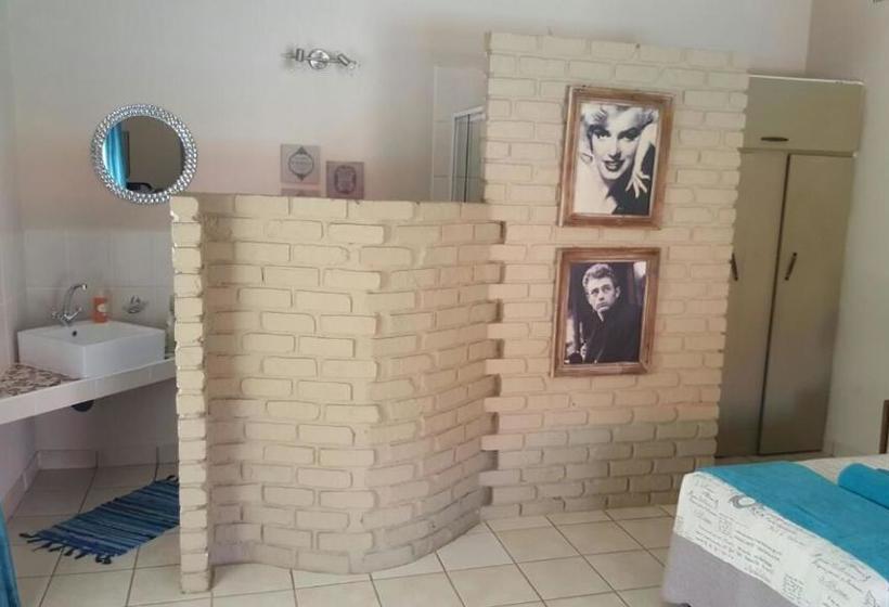 펜션 Africas Eden Too