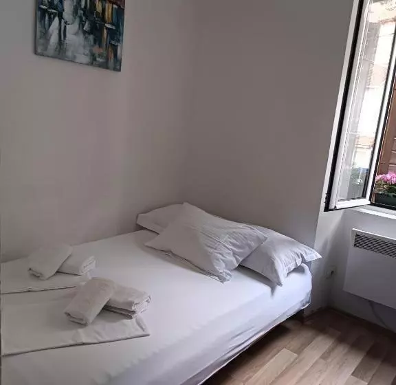 پانسیون Guesthouse Bit Accommodation