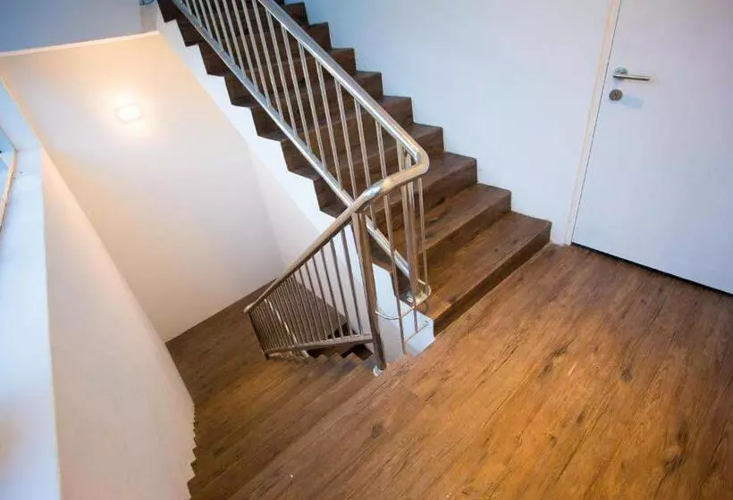 Majatalo Hard Rock Vip Guest House