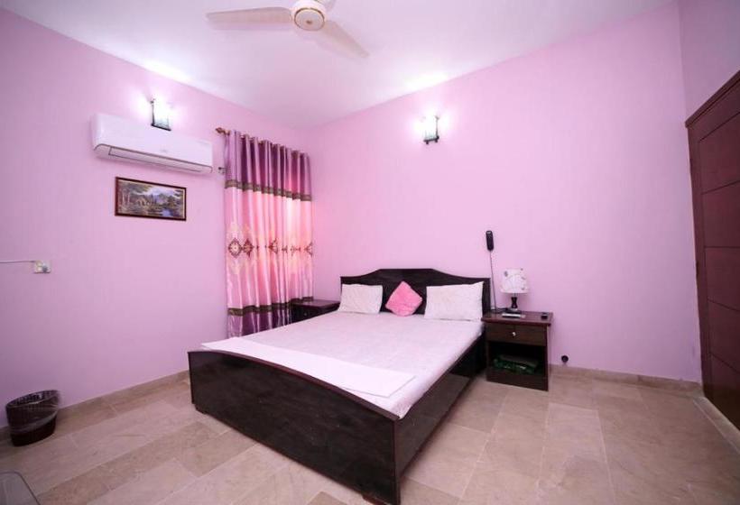 پانسیون Season Inn