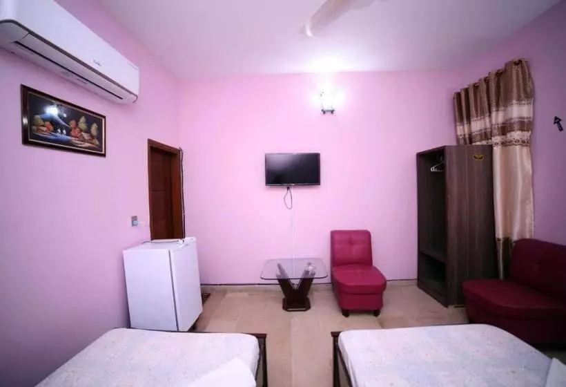 پانسیون Season Inn