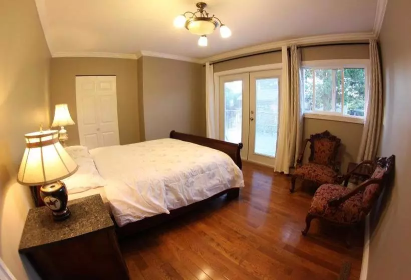 Majatalo Semi Centre House