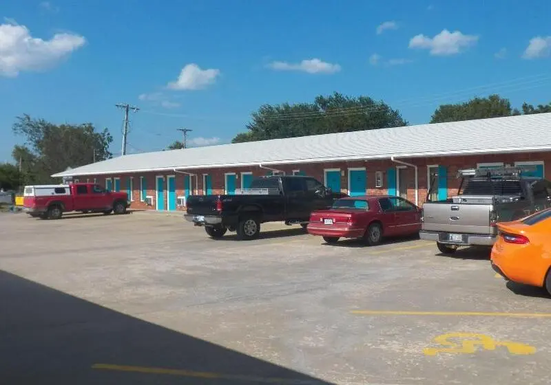 Sleepy Traveler Motel