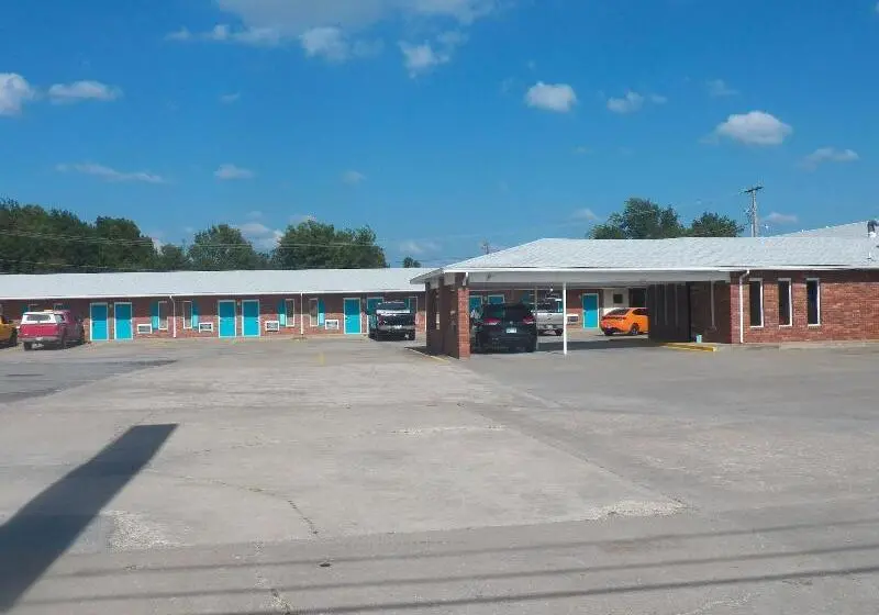 Sleepy Traveler Motel