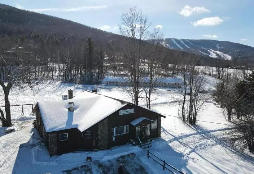 Retkeilymaja Jimmy Oconnor's Windham Mtn Inn