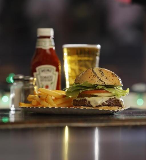 호스텔 Jimmy Oconnor's Windham Mtn Inn