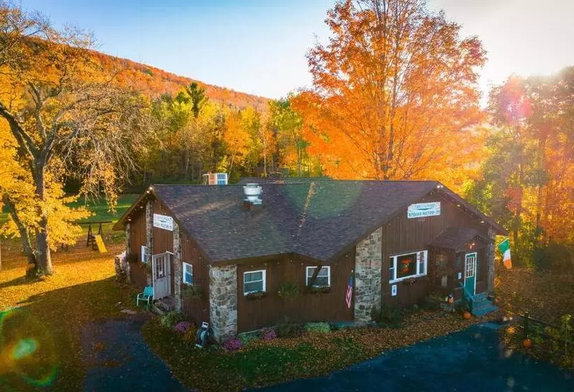 Retkeilymaja Jimmy Oconnor's Windham Mtn Inn