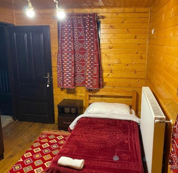 Thethi Paradise Hotel & Restaurant