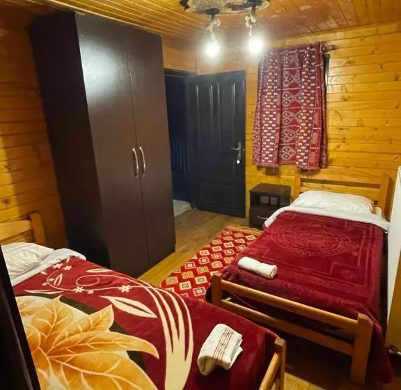 Thethi Paradise Hotel & Restaurant
