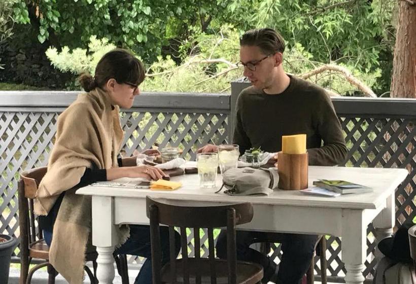 Пансион Fügekert   Bed&wine