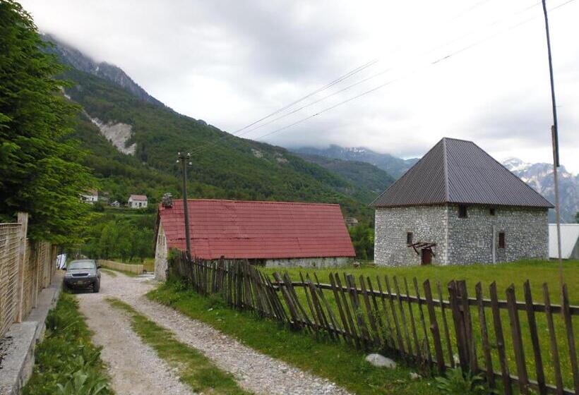 פנסיון Kulla E Sadri Lukes