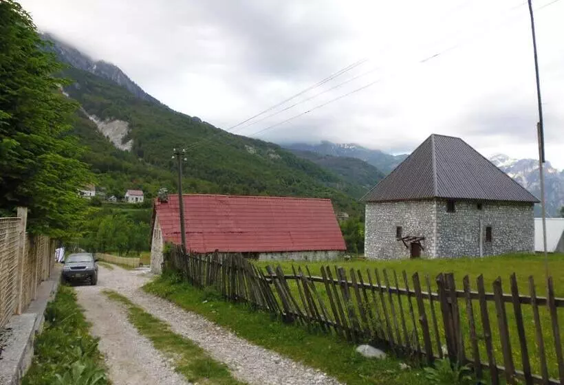 Pensió Kulla E Sadri Lukes