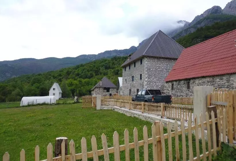 Pensió Kulla E Sadri Lukes
