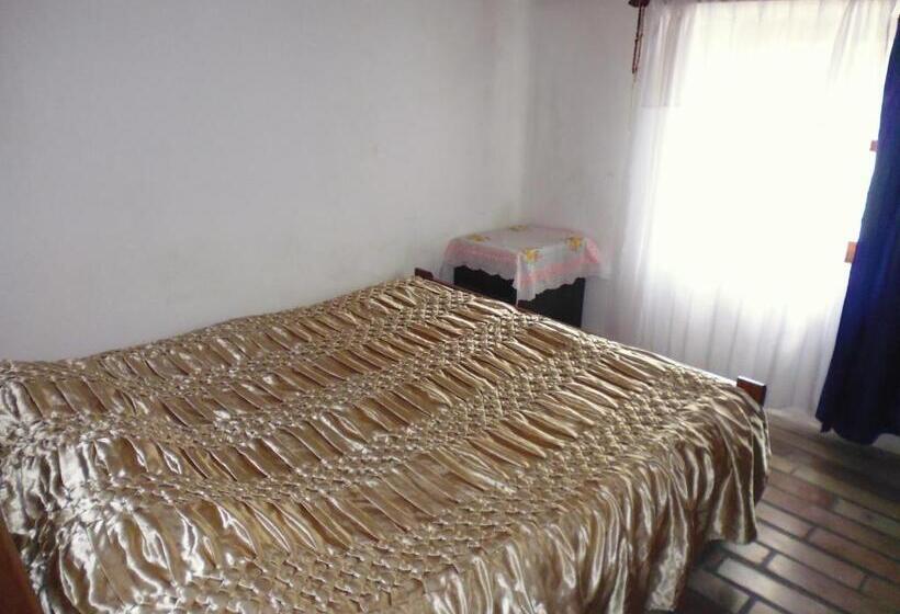 פנסיון Kulla E Sadri Lukes