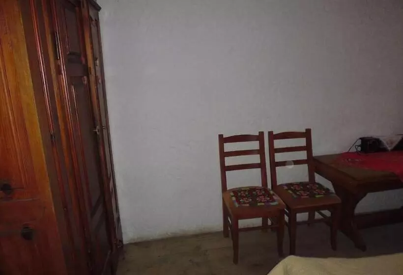 Pensió Kulla E Sadri Lukes
