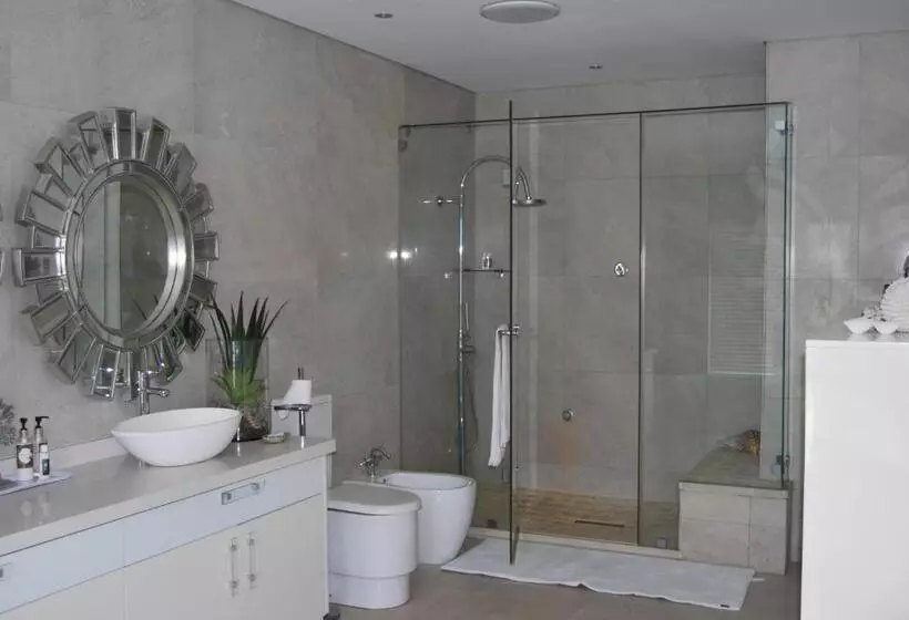 Majatalo Sea Dreams Guesthouse